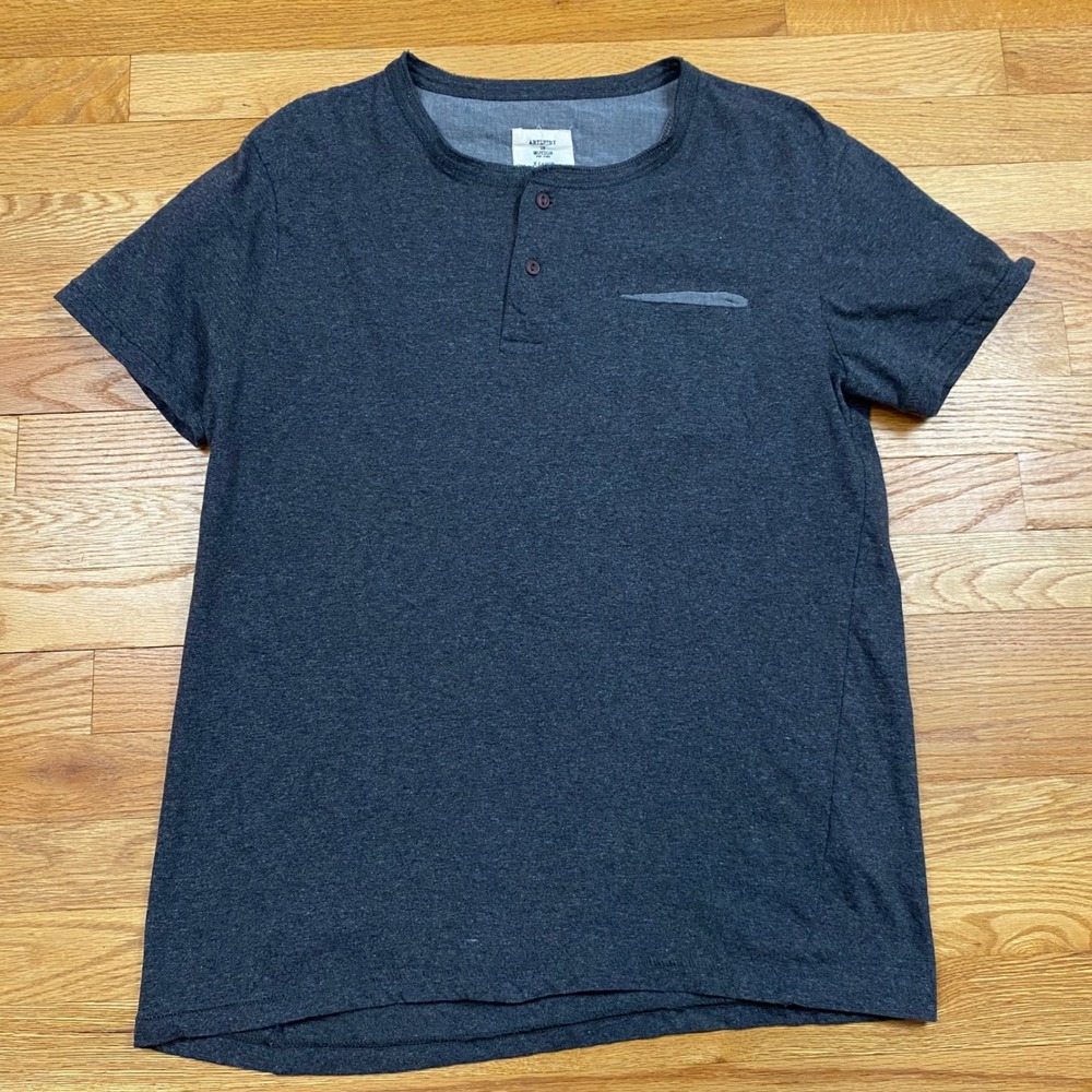 Artistry In Motion Henley T Shirt Mens XL Gray Pocket Casual Minimalist Comfort